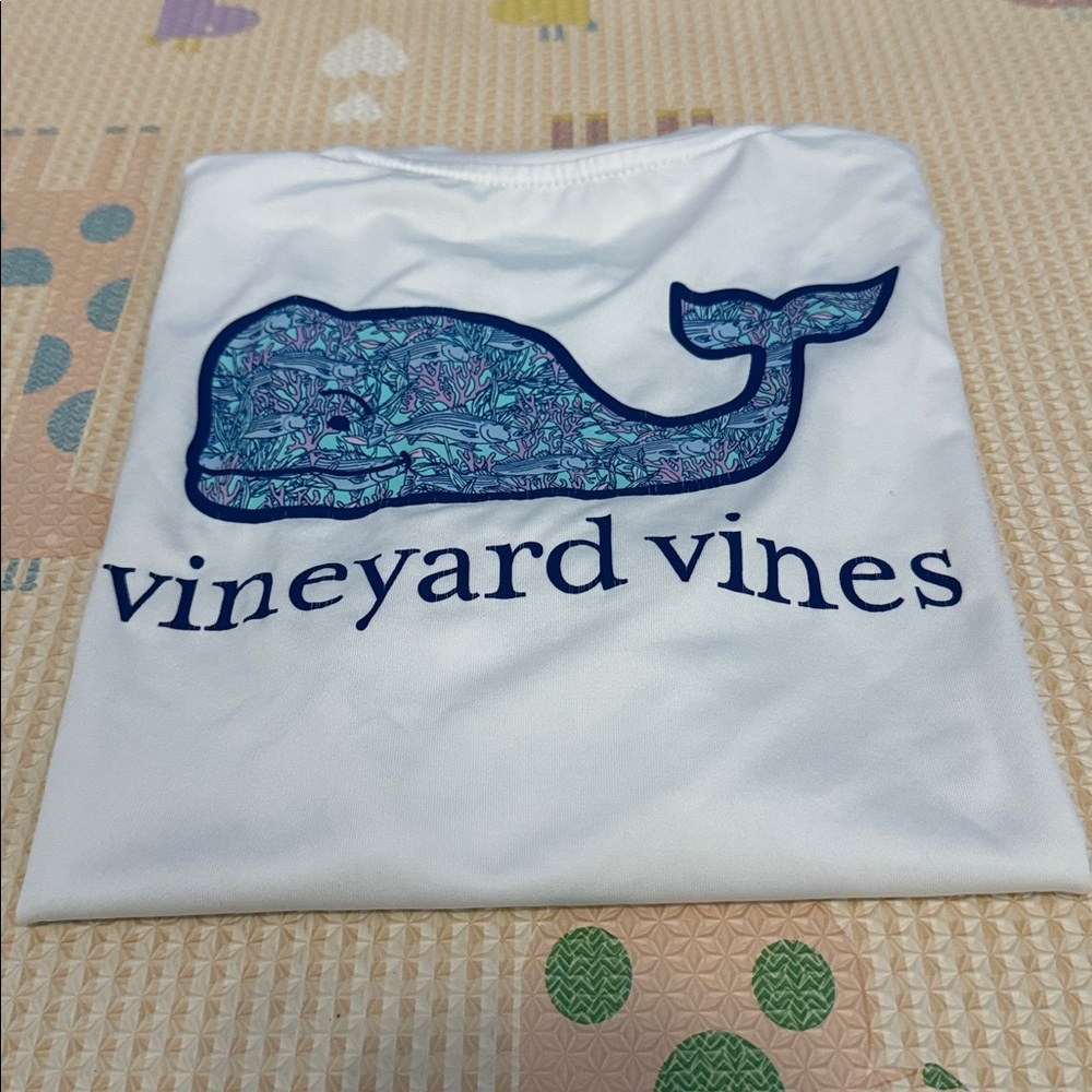 Boy’s Vineyard Vines Harbor Short Sleeve Performance Tee-Pre-loved- Size 7